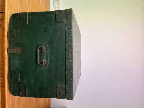 CIRCA 1900 PINE TOOL CHEST - ADDITIONAL PHOTO 1
