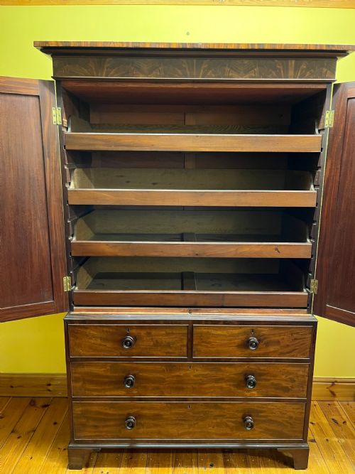 WILLIAM IV 1837 MAHOGANY LINEN PRESS - ADDITIONAL PHOTO 3
