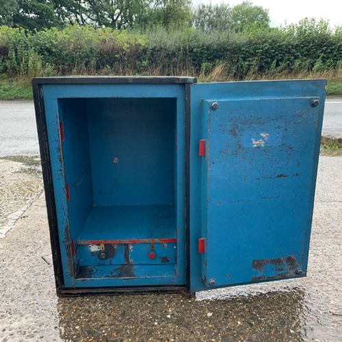 CIRCA 1900 MIDLAND SAFE IN ORIGINAL PAINT - ADDITIONAL PHOTO 2