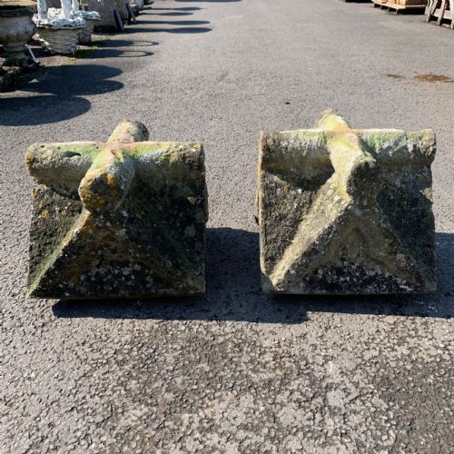 19th century gothic style limestone pillar caps - CATEGORY: ANTIQUE MISCELLANEOUS - DATED 19TH CENTURY