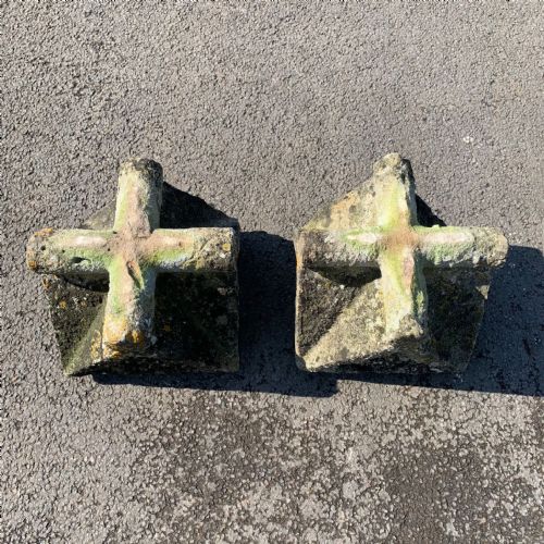 19TH CENTURY GOTHIC STYLE LIMESTONE PILLAR CAPS - ADDITIONAL PHOTO 2