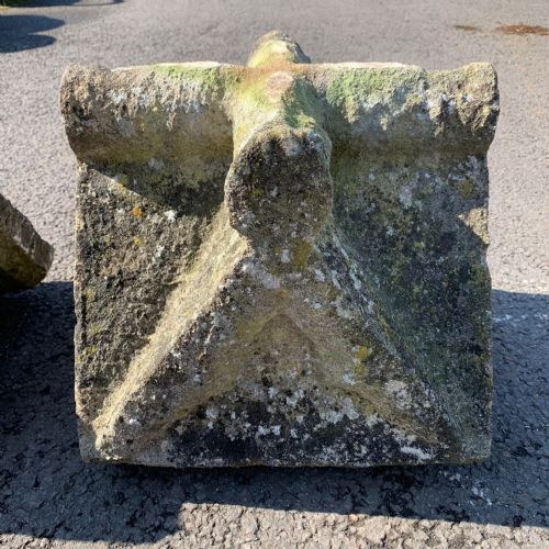 19TH CENTURY GOTHIC STYLE LIMESTONE PILLAR CAPS - ADDITIONAL PHOTO 4