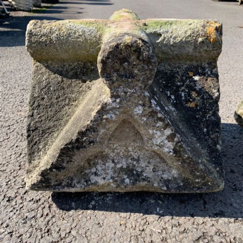 19TH CENTURY GOTHIC STYLE LIMESTONE PILLAR CAPS - ADDITIONAL PHOTO 5