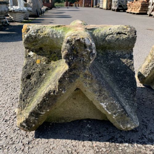 19TH CENTURY GOTHIC STYLE LIMESTONE PILLAR CAPS - ADDITIONAL PHOTO 6