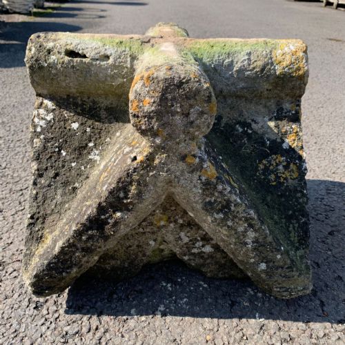 19TH CENTURY GOTHIC STYLE LIMESTONE PILLAR CAPS - ADDITIONAL PHOTO 7