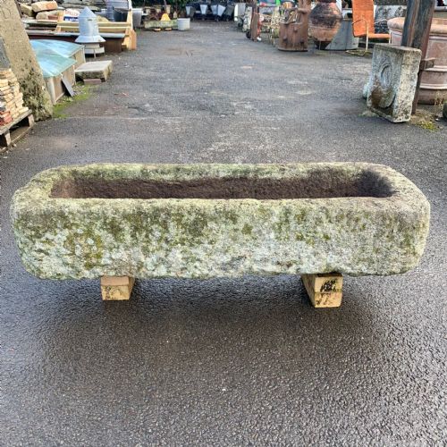 18TH CENTURY CORNISH GRANITE TROUGH WITH CURVED ENDS - ADDITIONAL PHOTO 1