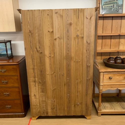 LATE 19TH CENTURY PINE WARDROBE EAST EUROPEAN RESERVED - ADDITIONAL PHOTO 5