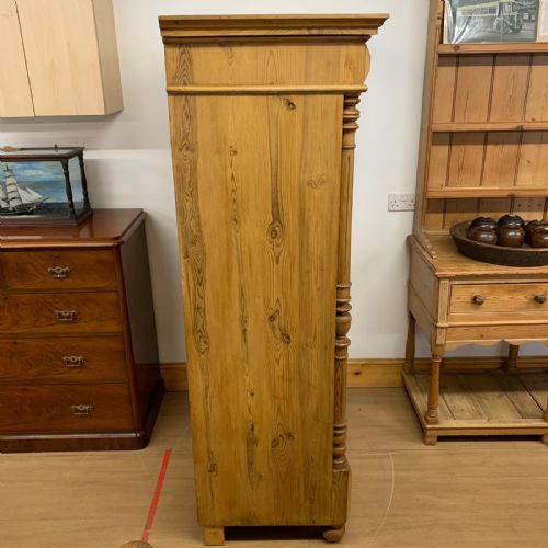 LATE 19TH CENTURY PINE WARDROBE EAST EUROPEAN RESERVED - ADDITIONAL PHOTO 10