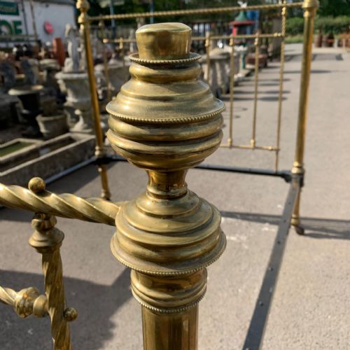 VICTORIAN 5FT WIDE BRASS BED - ADDITIONAL PHOTO 2