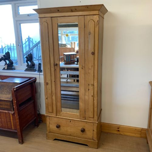 victorian pine single door wardrobe - CATEGORY: ANTIQUE WARDROBES - DATED VICTORIAN