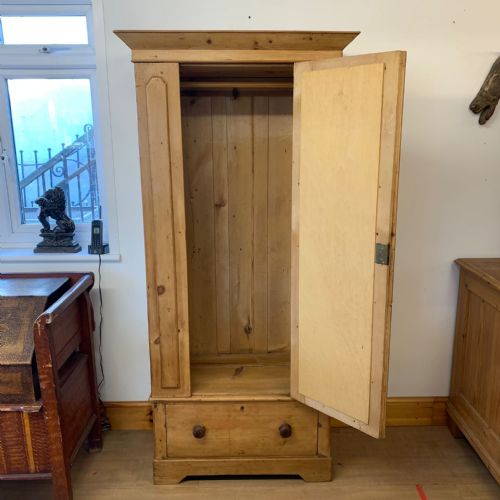 VICTORIAN PINE SINGLE DOOR WARDROBE - ADDITIONAL PHOTO 2