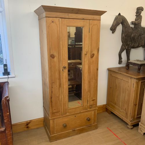 victorian pine single door wardrobe - CATEGORY: ANTIQUE WARDROBES - DATED VICTORIAN
