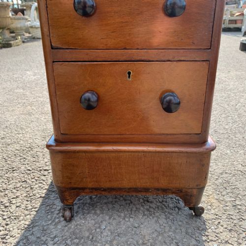 VICTORIAN MAHOGANY KNEEHOLE DESK - ADDITIONAL PHOTO 5