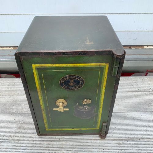 VICTORIAN CAST IRON SAFE SAMUEL WITHERS AND CO - ADDITIONAL PHOTO 3