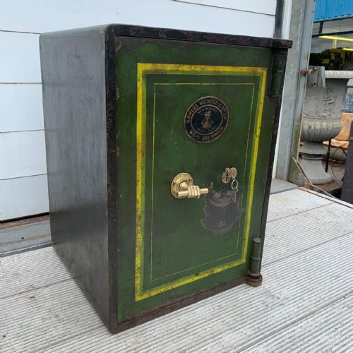 VICTORIAN CAST IRON SAFE SAMUEL WITHERS AND CO - ADDITIONAL PHOTO 8