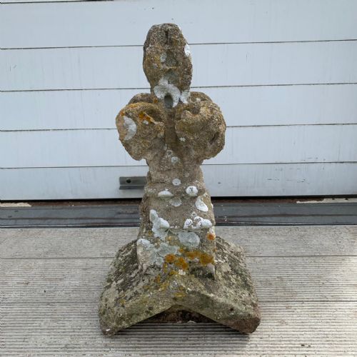 18th century carved stone finial - CATEGORY: ANTIQUE MISCELLANEOUS - DATED 18TH CENTURY