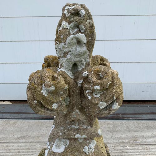18TH CENTURY CARVED STONE FINIAL - ADDITIONAL PHOTO 2