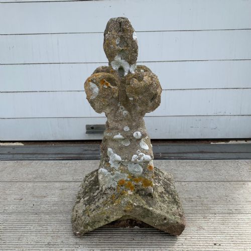18TH CENTURY CARVED STONE FINIAL - ADDITIONAL PHOTO 3