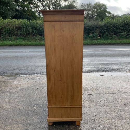 19TH CENTURY EAST EUROPEAN 2 DOOR WARDROBE - ADDITIONAL PHOTO 7
