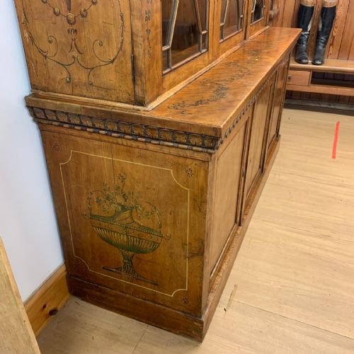 AN EDWARDIAN 19011910 SHERATON REVIVAL GLAZED BOOKCASE - ADDITIONAL PHOTO 10