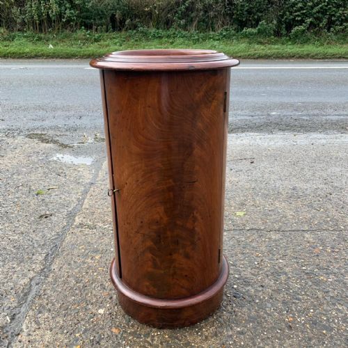 VICTORIAN MAHOGANY CYLINDRICAL POT CUPBOARD WITH MARBLE TOP - ADDITIONAL PHOTO 3