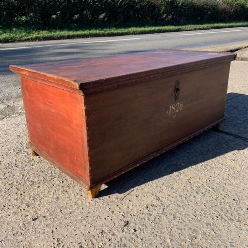 LARGE ORIGINAL PAINTED PINE BLANKET BOX WITH INTERNAL CANDLE BOX - ADDITIONAL PHOTO 5