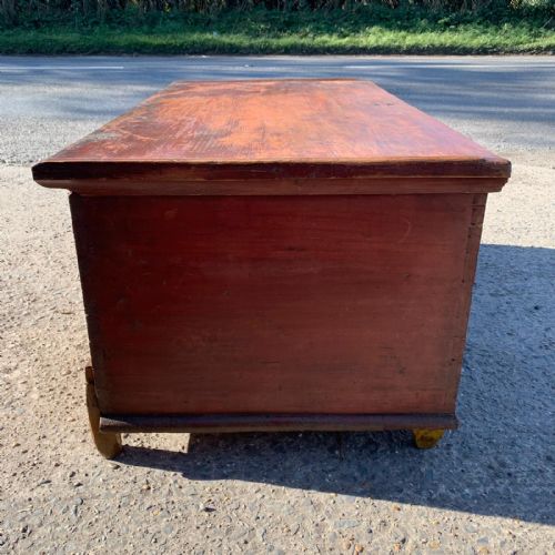 LARGE ORIGINAL PAINTED PINE BLANKET BOX WITH INTERNAL CANDLE BOX - ADDITIONAL PHOTO 6