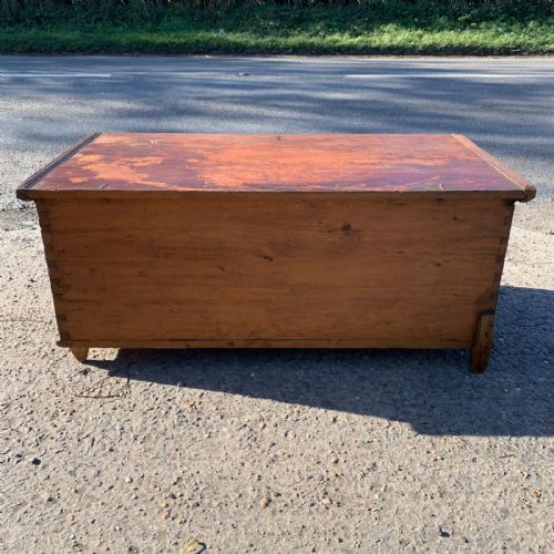 LARGE ORIGINAL PAINTED PINE BLANKET BOX WITH INTERNAL CANDLE BOX - ADDITIONAL PHOTO 8