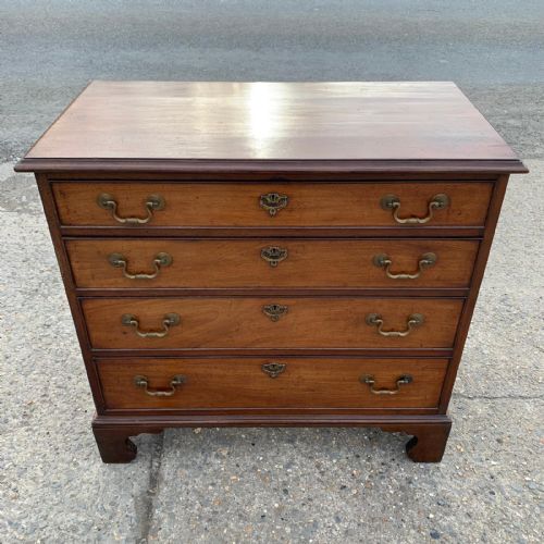 C1800 GEORGIAN MAHOGANY 4 DRAWER CHEST - ADDITIONAL PHOTO 4