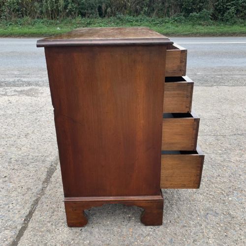 C1800 GEORGIAN MAHOGANY 4 DRAWER CHEST - ADDITIONAL PHOTO 8