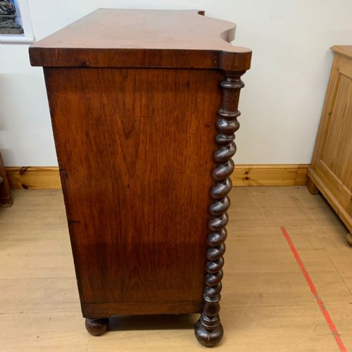 VICTORIAN MAHOGANY SERPENTINE CHEST OF DRAWERS - ADDITIONAL PHOTO 3
