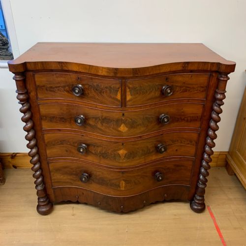 VICTORIAN MAHOGANY SERPENTINE CHEST OF DRAWERS - ADDITIONAL PHOTO 9