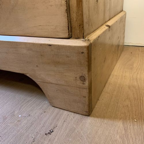 EDWARDIAN PINE DRESSING CHEST - ADDITIONAL PHOTO 2