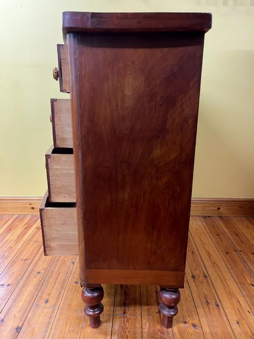 VICTORIAN MAHOGANY BOW FRONT CHEST OF DRAWERS - ADDITIONAL PHOTO 1