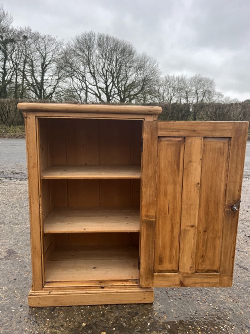 VICTORIAN PINE CUPBOARD - ADDITIONAL PHOTO 1