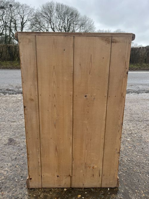 VICTORIAN PINE CUPBOARD - ADDITIONAL PHOTO 3