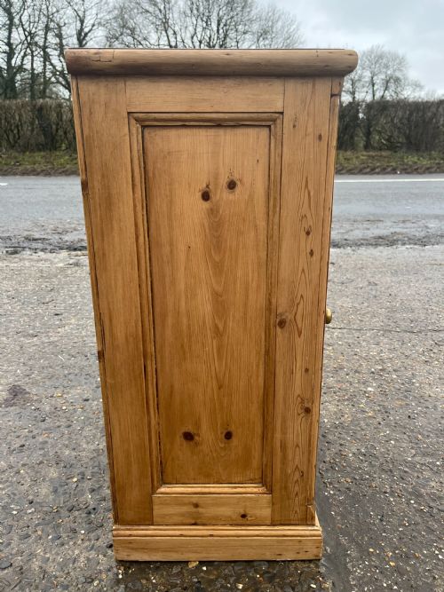 VICTORIAN PINE CUPBOARD - ADDITIONAL PHOTO 4