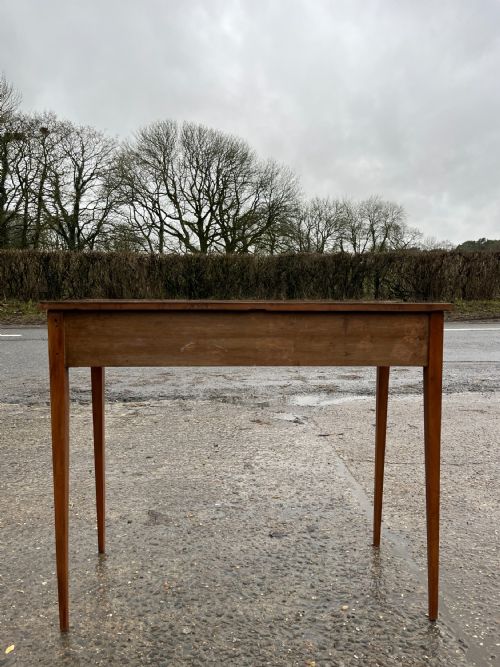 VICTORIAN MAHOGANY BOW FRONT SIDE TABLE - ADDITIONAL PHOTO 4