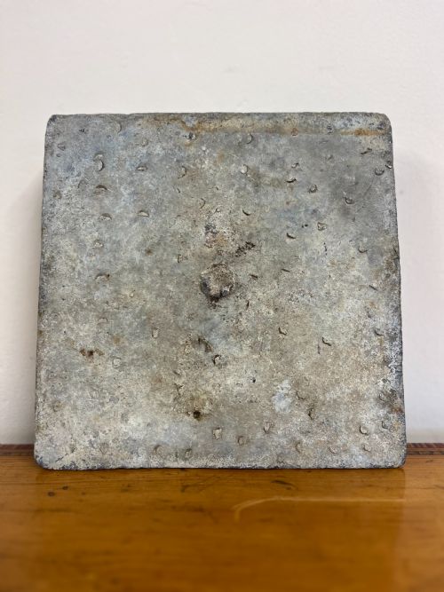 CIRCA 1900 LEAD SUNDIAL TEMPUS FUGIT 'TIME FLIES' - ADDITIONAL PHOTO 1