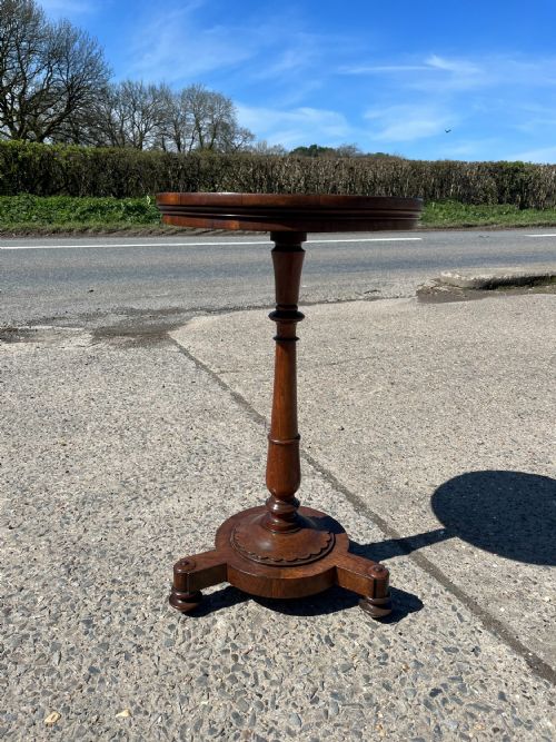 victorian rosewood occasional table - CATEGORY: ANTIQUE TABLES - DATED VICTORIAN