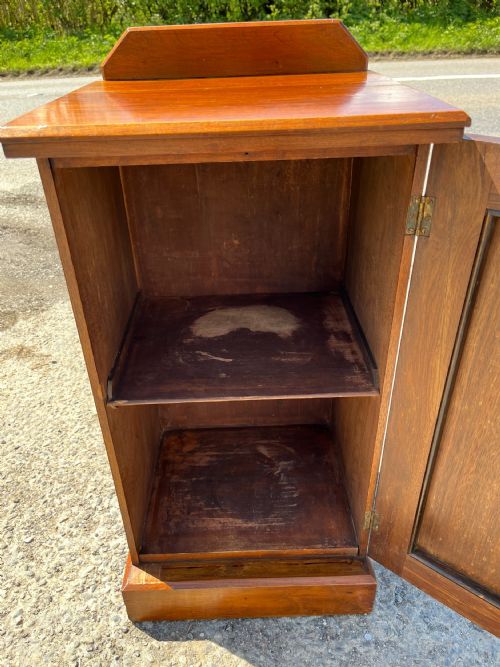 EDWARDIAN WALNUT BEDSIDE CABINET POT CUPBOARD - ADDITIONAL PHOTO 5