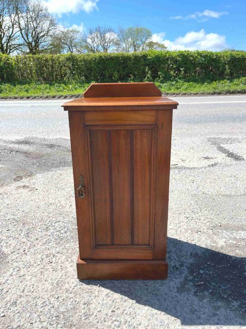 edwardian walnut bedside cabinet pot cupboard - CATEGORY: ANTIQUE CUPBOARDS - DATED EDWARDIAN