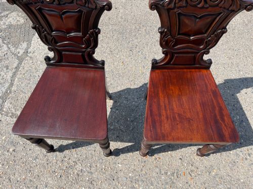 PAIR OF VICTORIAN MAHOGANY SHIELD BACK HALL SIDE CHAIRS - ADDITIONAL PHOTO 5