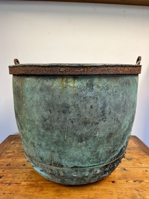 19TH CENTURY RIVETED COPPER CAULDRON - ADDITIONAL PHOTO 1