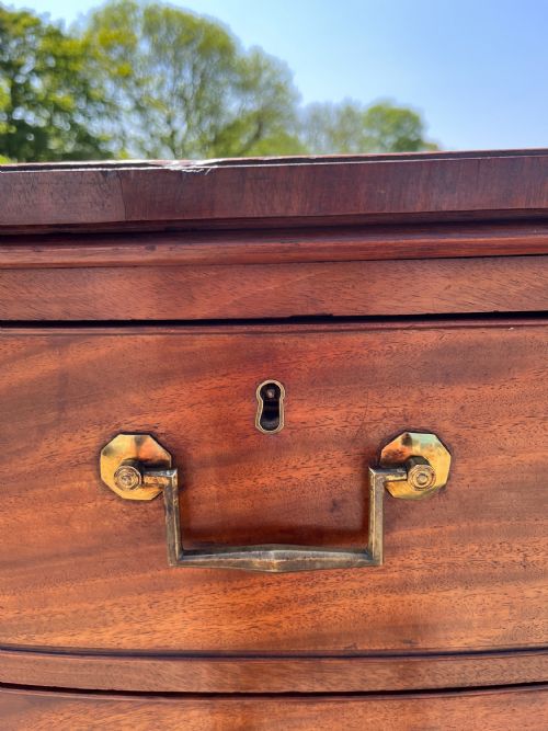 EARLY VICTORIAN 1850 23 BOW FRONT MAHOGANY CHEST OF DRAWERS - ADDITIONAL PHOTO 2