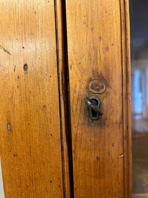 VICTORIAN PINE WALL MOUNTED CUPBOARD - ADDITIONAL PHOTO 4