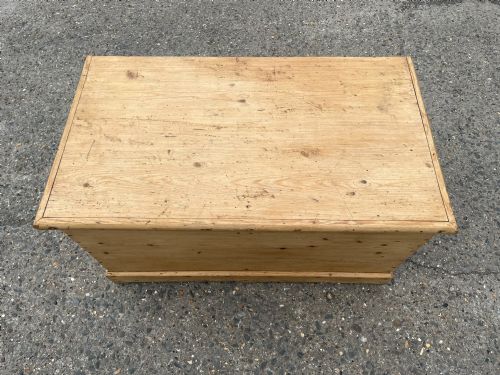 VICTORIAN PINE BLANKET BOX - ADDITIONAL PHOTO 1