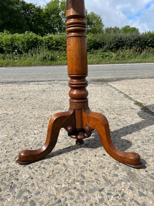 VICTORIAN WALNUT SEWING TABLE - ADDITIONAL PHOTO 3