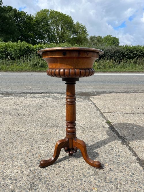 VICTORIAN WALNUT SEWING TABLE - ADDITIONAL PHOTO 6