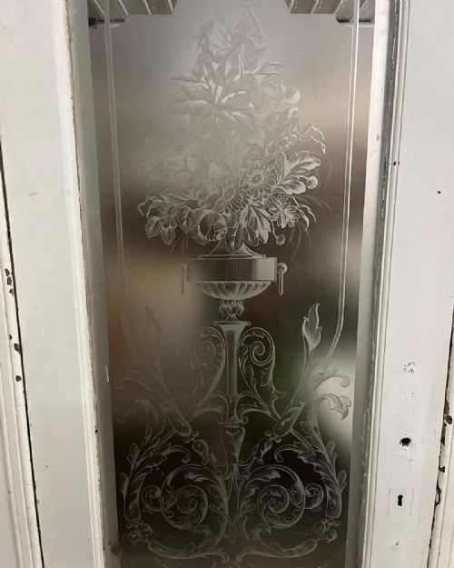 CIRCA 1900 FRENCH SET OF 4 DOORS WITH ETCHED GLASS PANELS - ADDITIONAL PHOTO 1